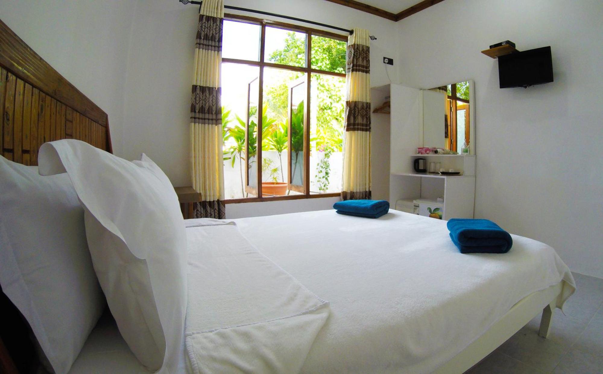 Ithaa Beach Guraidhoo  Exteriör bild